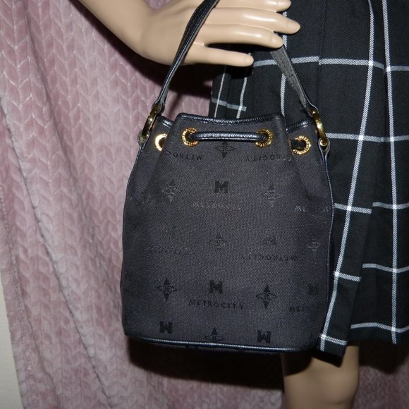 METRO CITY BLACK CROSSBODY/HAND BAG # 0466411 - Picture 7 of 11